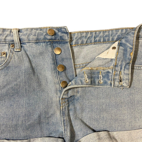 Forever 21 Size 29 Distressed High Rise Button Fly Cuffed Hem Denim Jean Shorts - Picture 6 of 16